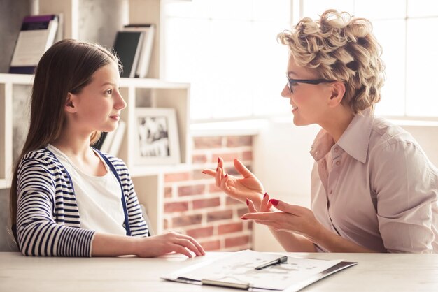 Adolescente en el psicoterapeuta