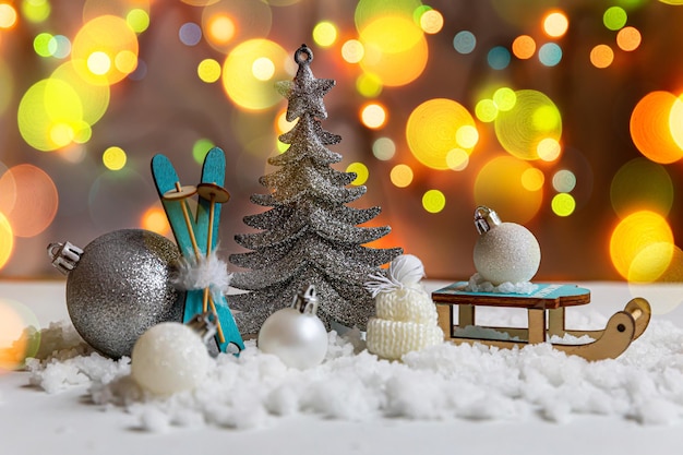 Advento abstrato Natal fundo decorações de inverno enfeites brinquedos e bolas no fundo com ...