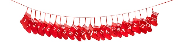 Adventskalender 1-24. Weihnachtssocken auf weißem Hintergrund. Rote Dekoration