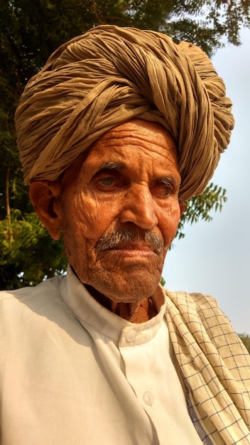 Älterer Mann mit Turban