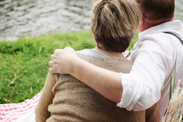 Foto Älteres älteres paar-romance liebes-konzept