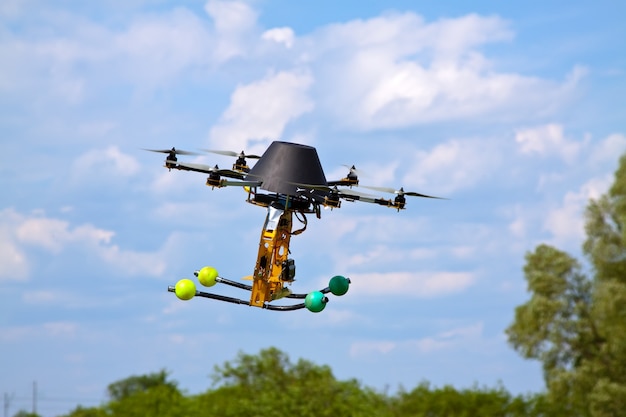 Foto aeronave voadora controlada remotamente