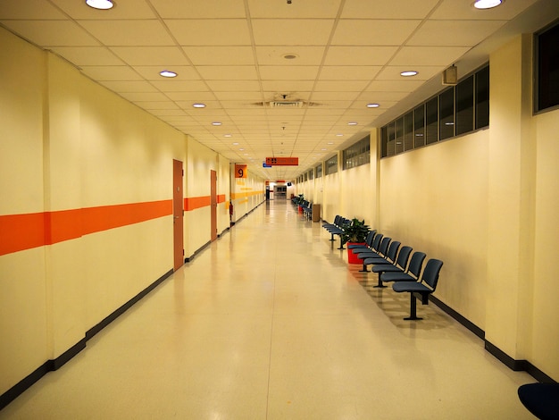 Foto aeropuerto de singapur, noche