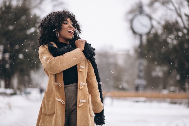 Afro americana mujer feliz