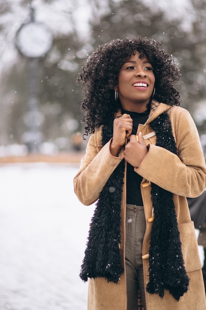 Afro americana mujer feliz