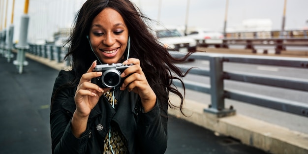 Afroamerikanerfrau macht Foto