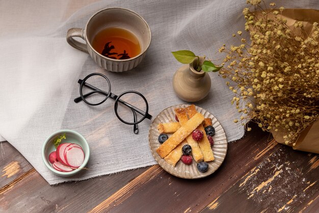 Afternoon Tea Time, Schwarztee mit Brot