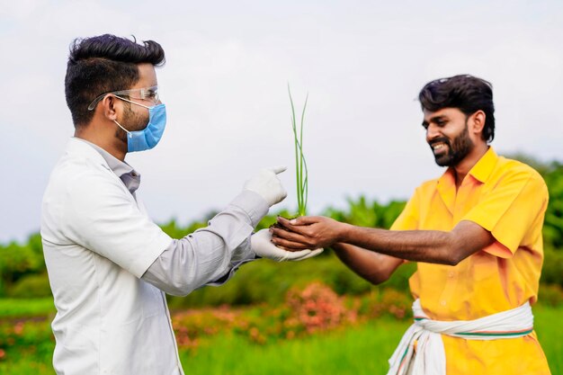 agricultor e agrônomo indiano