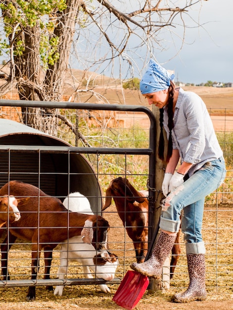 Agricultora no rancho.