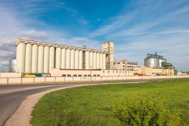 Agroprocessing Anlage zur Verarbeitung und Lagerung von landwirtschaftlichen Produkten Mehl Getreide und Getreide