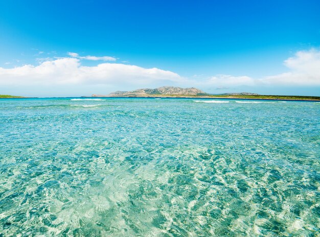 Foto agua clara en stintino, italia