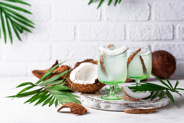 Agua de coco natural y saludable