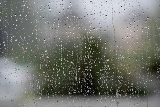 agua, en, espejo, día lluvioso, extracto, plano de fondo