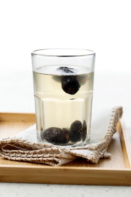 Agua Nabeez o dátiles Agua con infusión de frutas Kurma para Ramadán Suhor