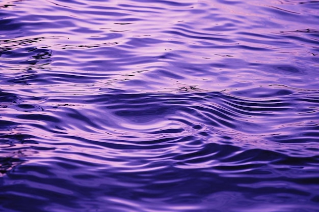 El agua de esta toma proviene de un barco en la costa del Pacífico de California.