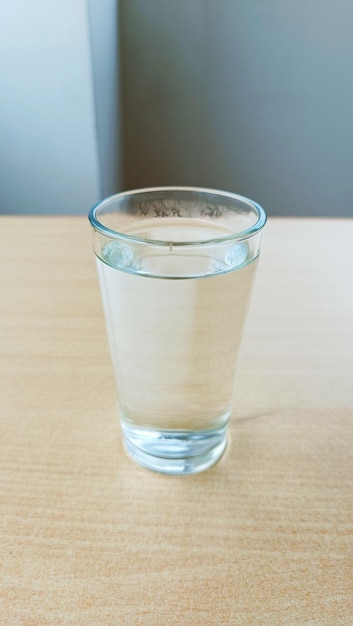 Agua en vaso