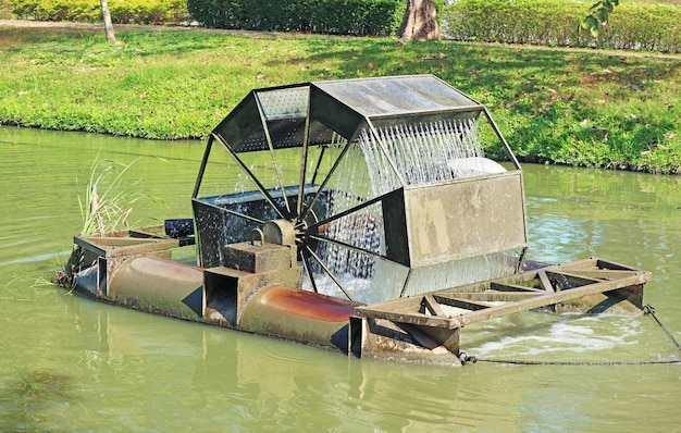 El aireador Chaipattana ampliamente utilizado para mejorar la calidad del agua en Tailandia