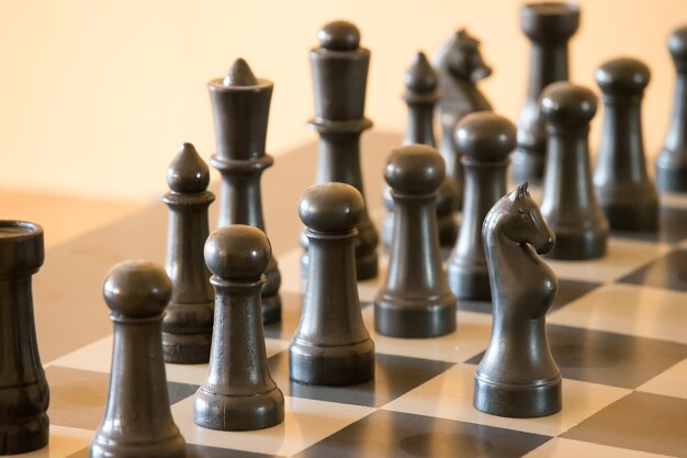 Ajedrez en un tablero de ajedrez