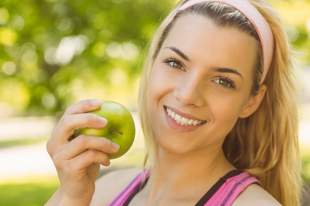 Ajuste, rubia, tenencia, manzana verde