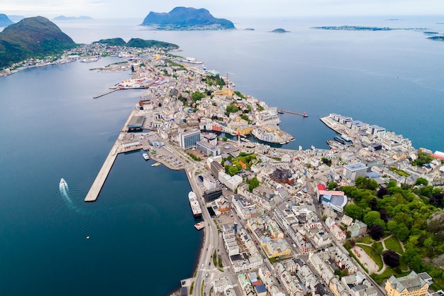 Aksla en la ciudad de Alesund, Noruega