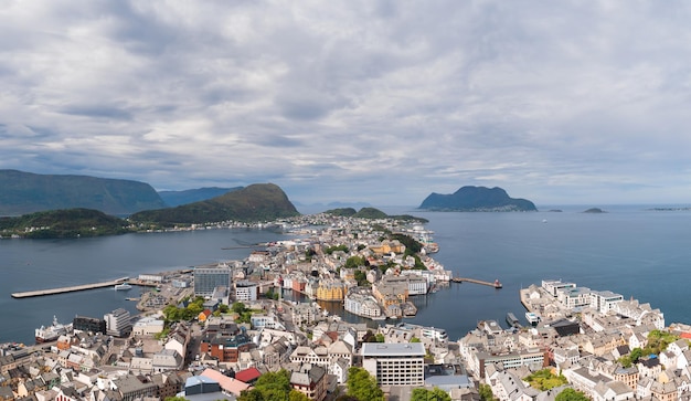 Aksla na cidade de Alesund, Noruega