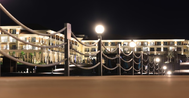 Aktau Kasachstan Rixos Hotel 17 August 2020 Sommerresort Hotel bei Nacht