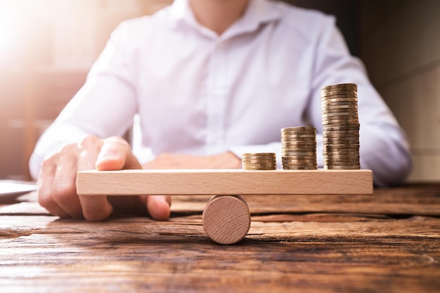 Alavancagem monetária e equilíbrio econômico