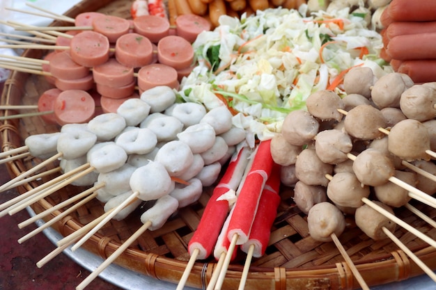 Albóndigas al vapor en comida callejera