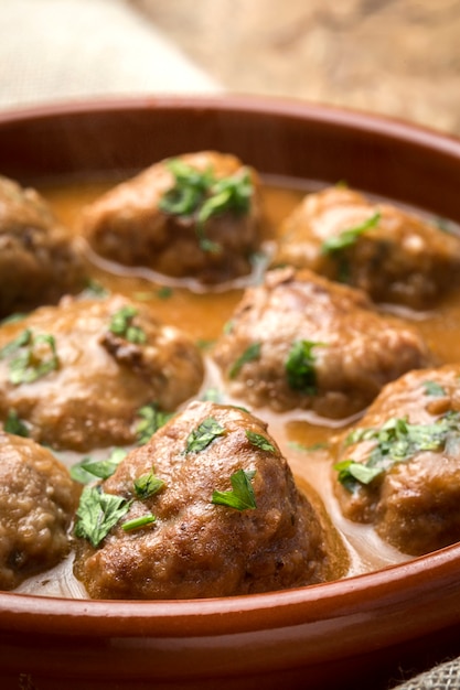 Albondigas Caseiras com Molho Espanhol