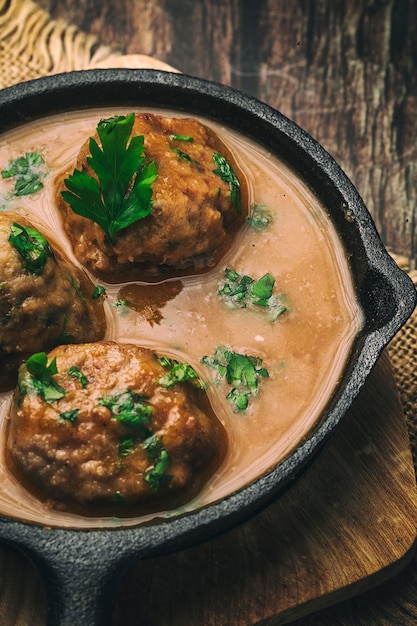 Albondigas Caseras Con Salsa Española