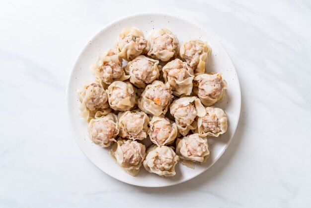 Albóndigas de cerdo con salsa