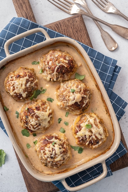 Albóndigas con col y arroz