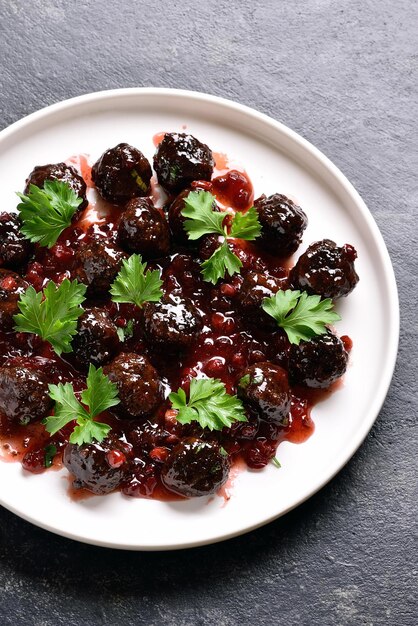 Albóndigas con salsa de arándanos