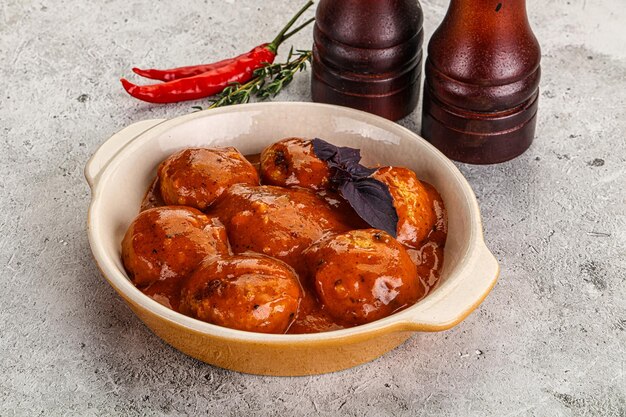 Albóndigas de ternera con salsa de tomate