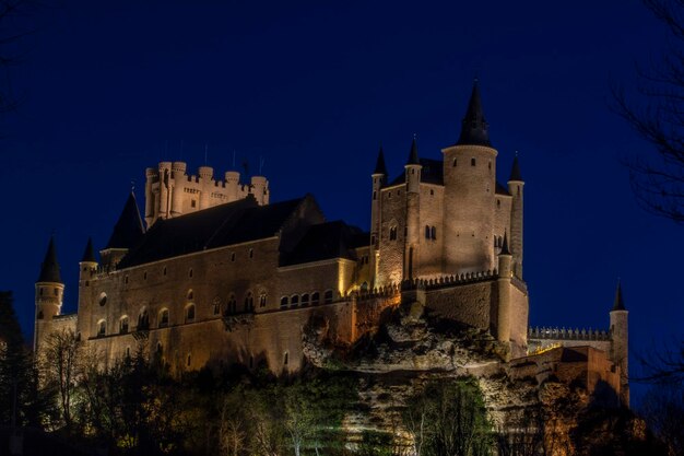 El Alcázar de Segovia en la noche España