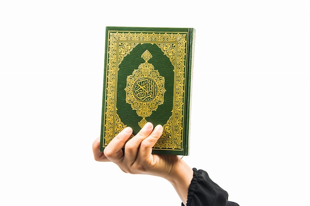 Alcorão - livro sagrado dos muçulmanos (item público de todos os muçulmanos)