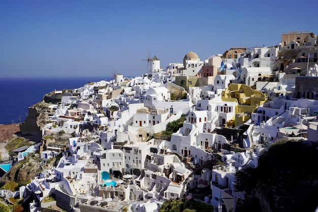 Aldea de Oia en la isla Grecia de Santorini por la mañana