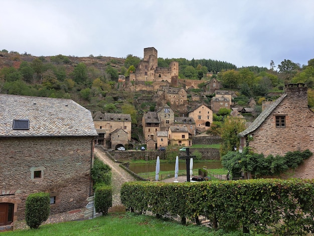 Foto aldeia de belcastel, na frança