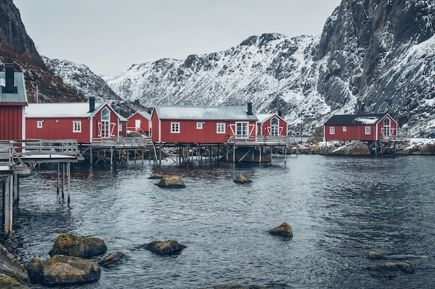 Aldeia piscatória de Nusfjord na Noruega