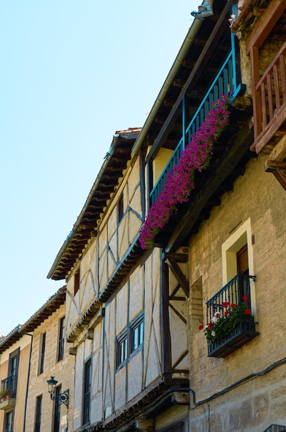 Aldeias típicas de casas de pedra e adobe Espanha