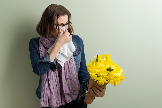 Alergia de primavera al polen.