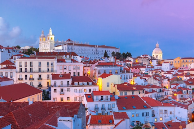 Alfama à noite, lisboa, portugal