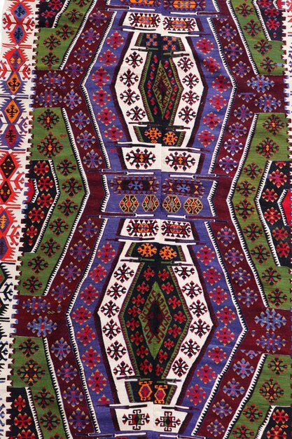 Alfombra turca antigua tejida en lana