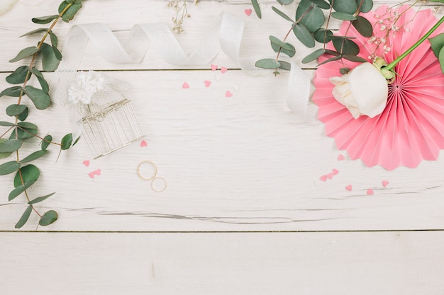 Alianzas de boda con flores