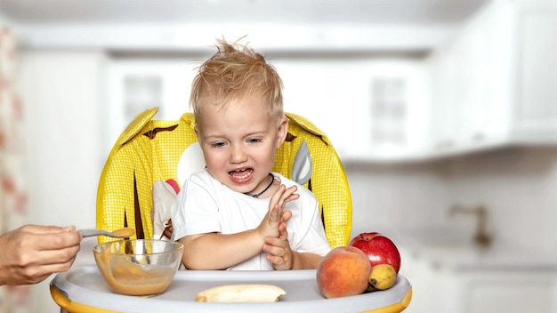 Alimentando a los niños pequeños