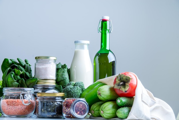 alimentos comprados sin plástico en envases reutilizables