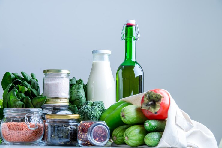 Foto alimentos comprados sin plástico en envases reutilizables