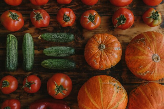 Alimentos orgánicos saludables Diseño de knolling de alimentos vegetales maduros