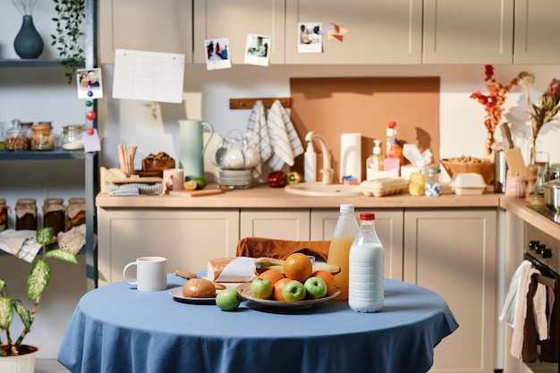 Alimentos para preparar café da manhã na cozinha