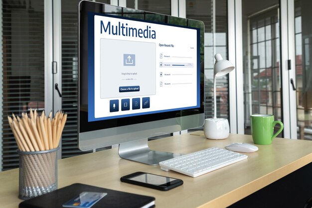 Almacenamiento de computación en nube multimedia para cargar y almacenar archivos en línea con comodidad